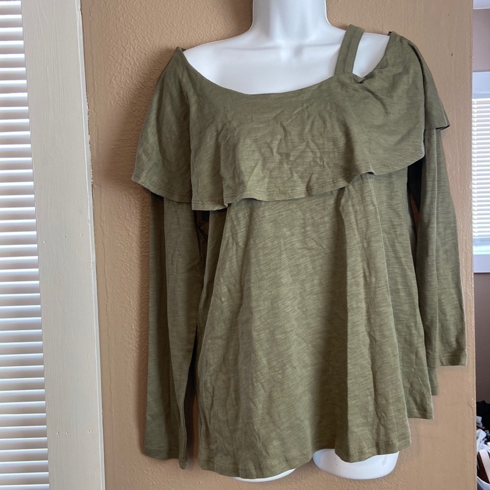 𝅺women’s Style & Co. Green Cold should long sleeve western trail top